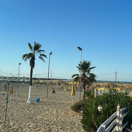 Lungomare Beachfront & Center Apartment Pescara